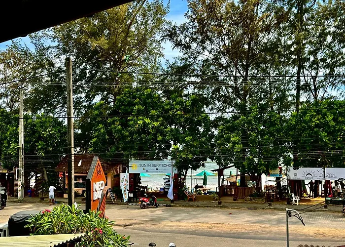 Neo Bay Hotel